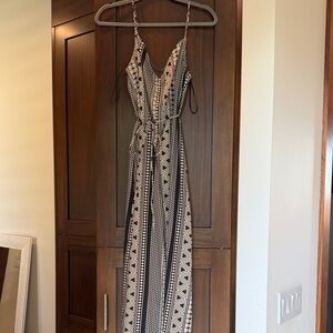 Source Unknown Black and Cream Geometric Maxi Dress